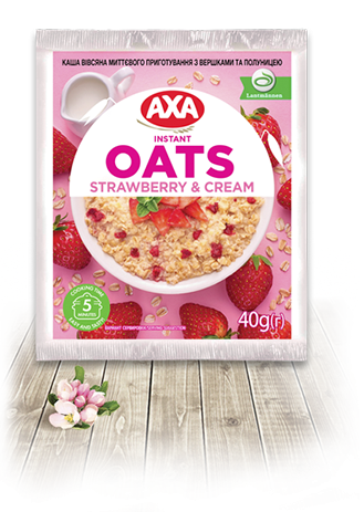 Instant Oat Porridge with milk and strawberries