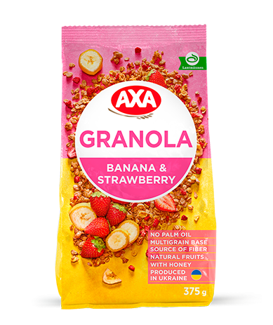 CRISPY GRANOLA WITH BANANA AND STRAWBERRIES